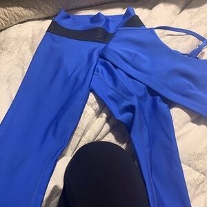 ALO Yoga Blue Leggings and Top Set